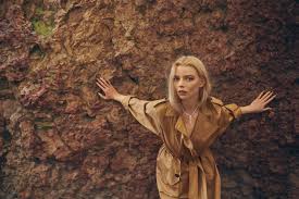 Родилась 16 апреля 1996 года в майами, флорида, (сша). Anya Taylor Joy Interview The Queen S Gambit Star On Life Before And After A Smash Vanity Fair