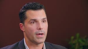 Robin Gustafson's Instagram, Twitter & Facebook