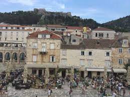 Things to do in split, croatia: Pjaca Hvar Riva Hvar Town Restaurant Bewertungen Fotos Tripadvisor