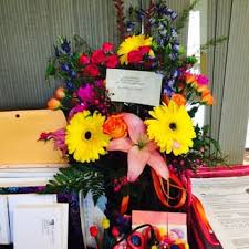 Lilie's flower shop passionately makes all bouquets in house, and personally delivers to your recipient in wichita so they are guaranteed to receive fresh and beautiful flowers every time with an added personal touch. Dillons 19 Photos Florists 3707 N Woodlawn Blvd Wichita Ks Phone Number Yelp
