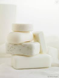 la recette naturelle pour fabriquer mon savon au lait de chevre soap recipes homemade cold process elfe supercoloration