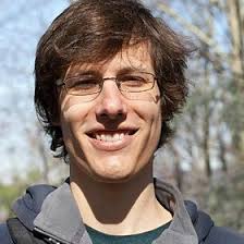 Wes Roberts, Internet