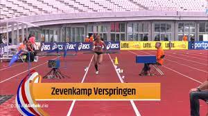 Ashton eaton (portland, 21 januari 1988) is een amerikaanse voormalige atleet, die zich had toegelegd op de meerkamp.hij is sinds 2010 houder van het wereldindoorrecord op de zevenkamp en had vanaf 2012 tot en met 2018 het wereldrecord op de tienkamp op zijn naam staan. Asics Nk Atletiek 2016 Zevenkamp Verspringen Sophie Klumper Youtube