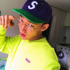 Augustin Lee's Instagram, Twitter & Facebook