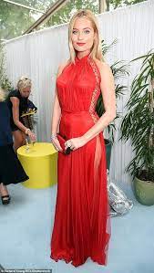 Laura Whitmore Is Confirmed As Caroline Flack Love Island Replacement Caroline Flack Laura Whitmore Love Island