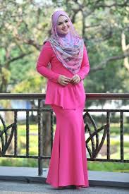 Previously, ampang district police chief acp mohamad farouk eshak said that investigations were carried out after receiving a report regarding the ceremony on 3 may. Pink Flowers Hijab Fashion Fashion Siti Nurhaliza