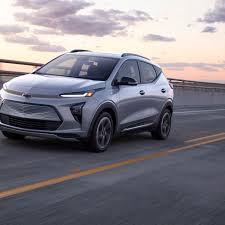 I just bought a 2008 wr250x with 2,100 miles on it,and i was just wondering how many miles should i expect to get out of a bike like this over it's 12k miles service due probably end june/beginning july. The Chevy Bolt Is Now A Compact Suv With 250 Miles Of Range And Hands Free Driving The Verge