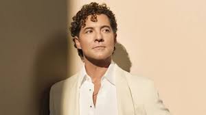 ¿Qué nos trae David Bisbal con 'Vivir así es morir de amor'?