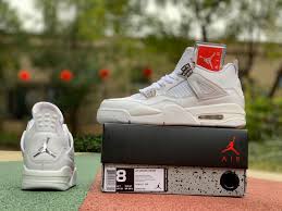 This year, jordan brand has focused heavily on releasing women's exclusives and plans to continue that tactic headed into the new year. Mens Womens Air Jordan 4 Retro Pure Money White Silver For Sale