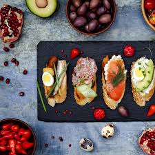 Happchen Zum Sekt 3 Super Simple Und Leckere Rezepte Lebensmittel Essen Rezepte Hochzeitsbuffet Ideen