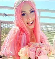 I am a big fan of leah ashe and she is my fav gamer of all time. Leah Ashe Leah Ashe Wiki Fandom