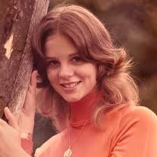 Sharon Snow's Instagram, Twitter & Facebook