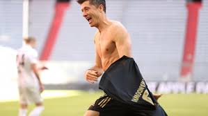 Maybe you would like to learn more about one of these? Vechnyj Rekord Pal Levandovskij Zabil 41 Gol Za Sezon I Prevzoshel Legendarnogo Gerda Myullera Vedomosti Sport