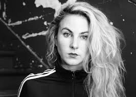 Anna Cazenave Cambet