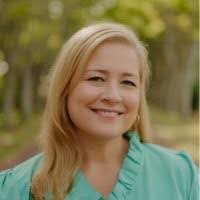 Wendy Setzer's Instagram, Twitter & Facebook