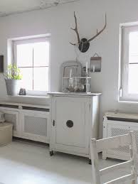 Wohnzimmer Im Shabbychic Einrichten Alte Weisse Mobel Antike Mobel Aus Frankreich Nordic Shabby Dielen Weiss Streichen Weisse Mobel Antike Mobel Wohnzimmer