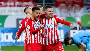 Offenbach (regionalliga südwest) current squad with market values transfers rumours player stats fixtures news. Kickers Offenbach Jubelt Kickers Offenbach