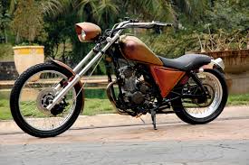 Ini merupakan request dari salah satu pengunjung blog motoblast…untuk konsep touring, maka stang depang di tinggikan biar gak capek. Ide 87 Modifikasi Motor Verza Jadi Cb Terbaru Krezek Modifiaksi Motor
