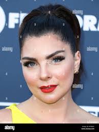 Daisy h hi-res stock photography and images