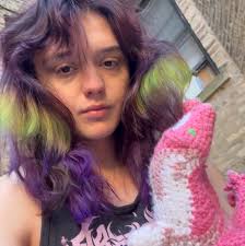 Pink Punk Skunk with SPUNK (and an extra head) for @hhuckabacreative in  exchange for this NEW HAIR. I’ve been blond for so many years now and it  felt extra special to be carried into this new hair era ...