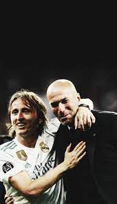 هاي كورة _ قام المدرب الفرنسي زين الدين زيدان بالتعليق على الفوز المستحق الذي حققه فريقه ريال مدريد على حساب ضيفه ليفربول الإنجليزي بثلاثية مقابل هدف وحيد في إطار ذهاب ربع نهائي دوري أبطال أوروبا.وجاءت تصريحات زيدان عقب نهاية اللقاء، حيث قال التالي. Ø®Ù„ÙÙŠØ§Øª ÙƒØ±ÙˆÙŠØ© Hd Fbwallshd4arab Twitter