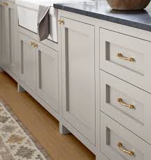Explore our glitzy collection of cabinet knobs. 7 Places To Find Glam Cabinet Hardware Diannedecor Com