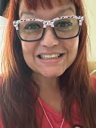 Nikki Beard's Instagram, Twitter & Facebook