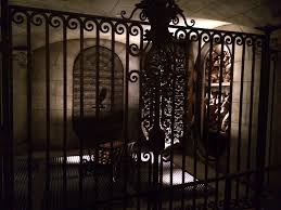 Vault At Gringotts Bank Wizarding World Harry Potter Vaulting