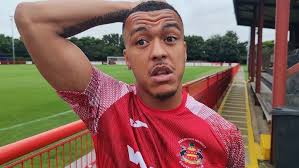 Isaac Sinclair vs Brackley Town