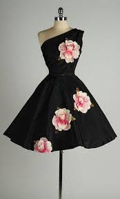 Short Black Dress With Pink Roses So Cute With Images Vintage 1950s Dresses Pretty Dresses Vintage Dresses