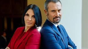 Pietro abbate medita ancora vendetta le anticipazioni un posto al sole, riguardanti gli episodi in onda dal 26 al 30 luglio, rivelano che filippo non riuscirà ancora a ritrovare la serenità e roberto si sentirà sotto pressione per ciò che sta accadendo al figlio. Un Posto Al Sole Anticipazioni 21 25 Settembre Trame Nuovi Episodi Lanostratv