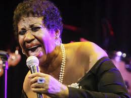 Fans pour into Detroit to pay final respects to Aretha Franklin at public  viewing