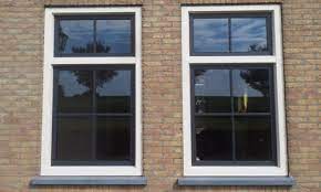 Zwarte Kunstof Kozijnen Google Zoeken Ramen Kozijnen Buitenkant Huis Schilderen Ramen Dakkapel