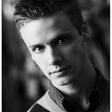 Dawson Estes (@DawsonEstes)