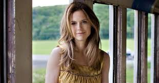 Actress kelly preston died at 57 after a battle with breast cancer. Kelly Preston Jerry Maguire And Twins Actress Dies Aged 57 News Screen