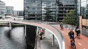 Ambassadøren havde fornøjelsen at byde velkommen til sundhedsstyrelsens direktør, søren brostrøm og. Tour De France 2021 Start In Kopenhagen Bike Bild