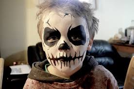 Kinderschminken Motive Fur Jungen 50 Inspirierende Ideen Mit Bildern Zombie Schminken Kinder