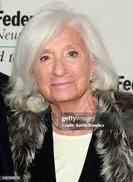 Florence Colburn's Instagram, Twitter & Facebook