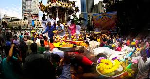 Hindu devotees in singapore marked the annual festival of thaipusam on thursday (9 february) with an annual procession stretching from sri srinivasa perumal temple on serangoon rood to the sri thendayuthapani temple on tank road.many, both young and old, were seen bearing various forms. Thaipusam A Festival That You Cannot Afford To Miss All About China