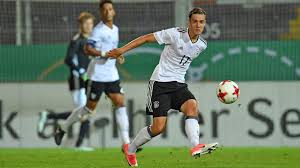 Borussia monchengladbach sporting director max eberl has dismissed claims that florian neuhaus could be about to leave the bundesliga to secure a move to english champions liverpool. News Dfb Deutscher Fussball Bund E V