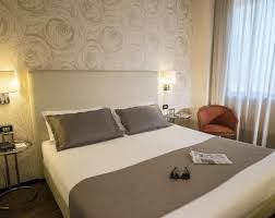 These hotels with complimentary breakfast in milan generally allow pets: Hotel City Mailand Best Western Italien Hotelreservierung Zentrum Corso Buenos Aires