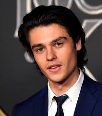 He is portrayed by felix mallard. Felix Mallard Zoey S Extraordinary Playlist Wiki Fandom