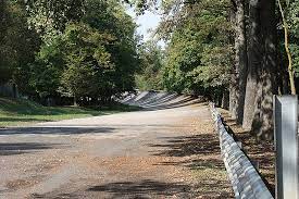 Kostenlose lieferung für viele artikel! Alte Rennstrecke In Monza Bilder Und Fotos Aus Monza 550x366 Autore Redazione