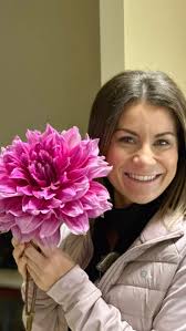 Emory Paul is HUGE!🩷 #dahlias #dahlia #dahliaseason #tennessee #cutflowers  #cutflowerfarmer