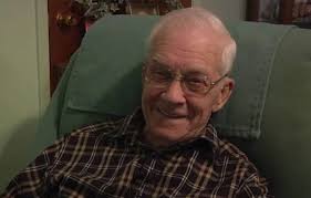 Looking beautiful Pop watch and Jason Roy's family. #JasonRoy #Popwatch  #handsome #supportivedad