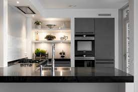 moderne grijze u keuken klantervaring middelkoop keukens schmidt silestone siemens wave quooker keuken l vorm keuken keuken verbouwen