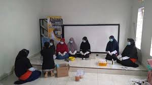 Taman rekreasi salsabila kuningan ini menawarkan berbagai wahana taman bermain khas untuk objek tempat wisata di kuningan jawa barat yang selanjutnya adalah taman purbakala cipari. Salsabila Honey Tumbuh Di Pondok Pesantren Ini Kuningan Mass