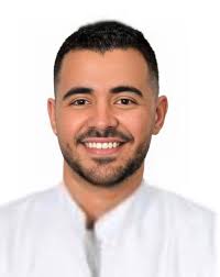 Consultant in Dentistry, Surgery, and Aesthetic Dentistry.