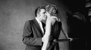 Elvis presley verstarb am dienstag, 16. Elvis Presley Die Private Seite Des King Of Rock N Roll Stern De