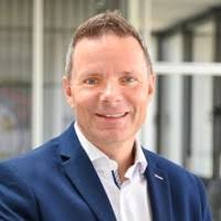 20+ "Pat Alter" profiles